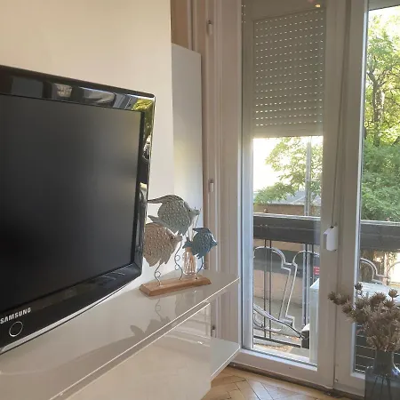 Apartament Blue Port In Ujlipotvaros With Free Parking
