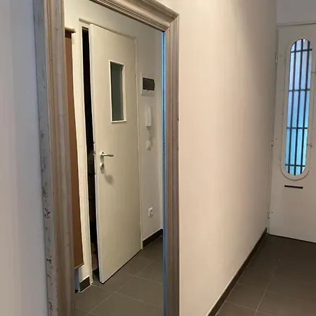 Blue Port In Ujlipotvaros With Free Parking Apartament *